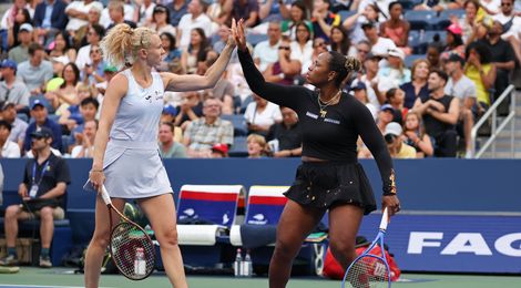 Siniakova and Townsend, US Open QF (Getty)